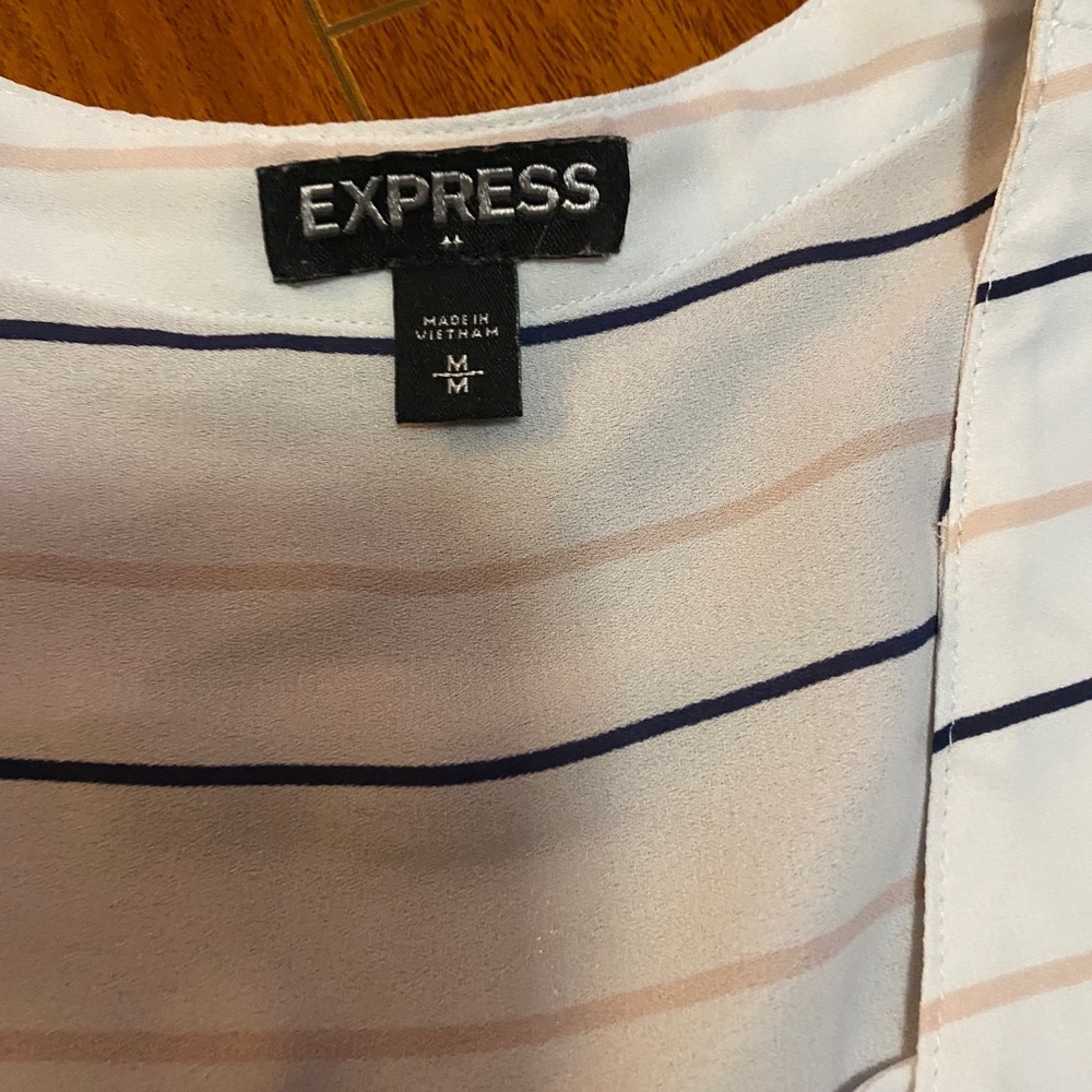 Express Blouse - Picture 4 of 6